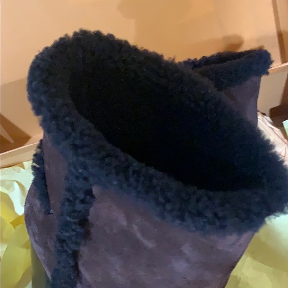 TODS Shearling-trimmed suede platform ankle boots - Picture 15 of 15